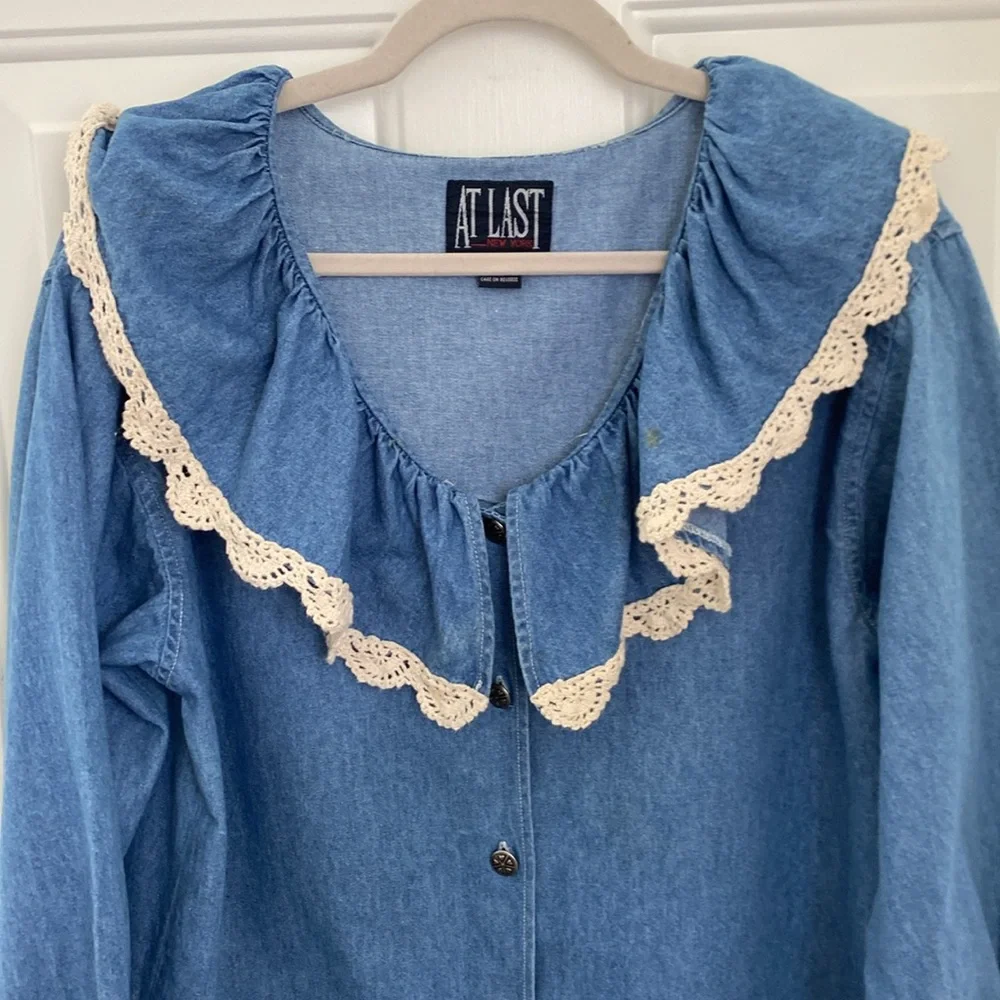 Vintage Denim Big Ruffle Crochet Scallop Collar Shirt. Medium Made in Hong Kong - Picture 11 of 11